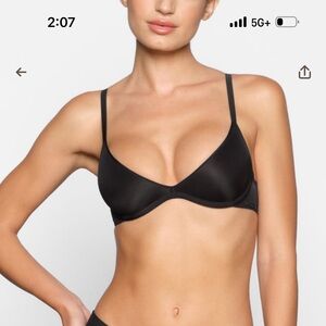 Weightless Scoop Bra